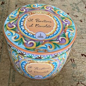 Dolce and Gabbana limited edition Sicilian bread tin